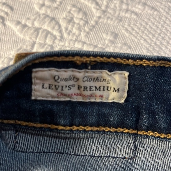 Levi's 18W Wedgie Skinny Jeans - Picture 6 of 6